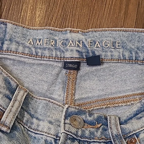 American Eagle Outfitters Light‎ Wash Denim Jeans used good condition. - Picture 2 of 14